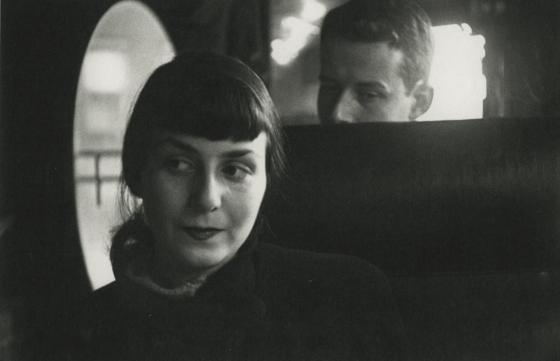 Saul Leiter: Early Black And White - DesignObserver